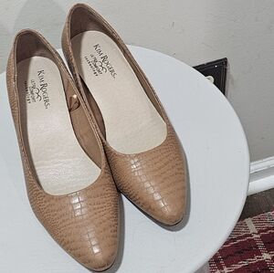 Elegant Tan Women's Shoes